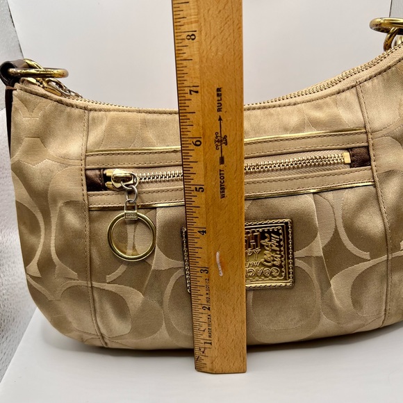 Coach Gold& Beige Poppy Bag-Very Used Preowned Vintage Condition, Pls see pics - Picture 8 of 11